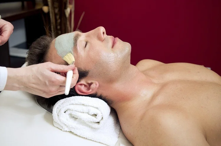 Face Treatments Gentlemen’s Facial