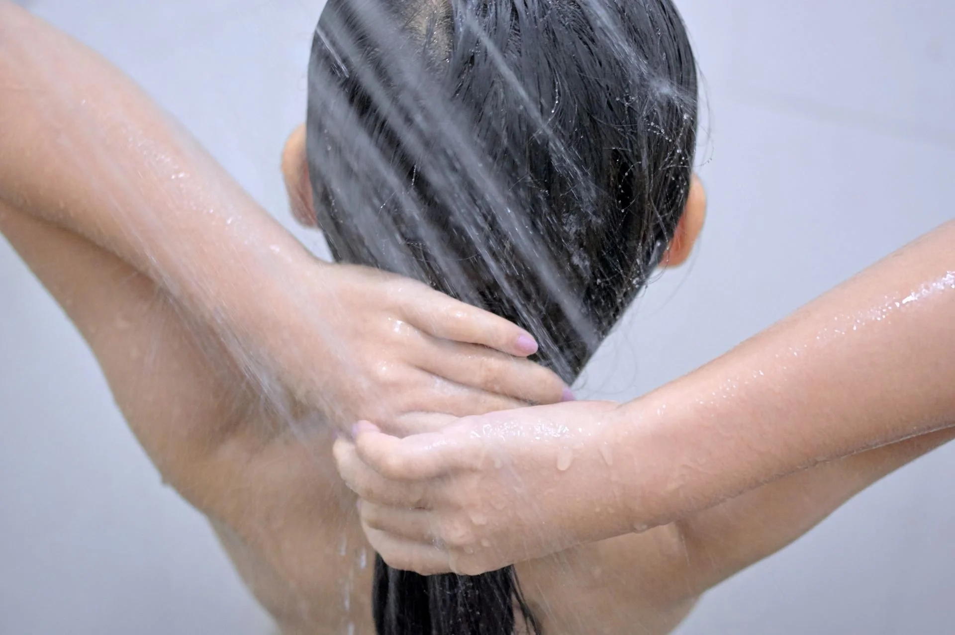 Should I Shower Before or After a Massage? Should I Shower Before or After a Massage? - Takingashower 1